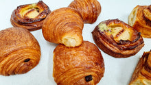 Load image into Gallery viewer, Assorted Pastries (8 pieces)